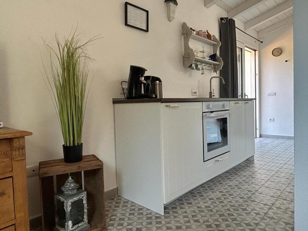 La Piana Holiday House Bassacutena Bagian luar foto