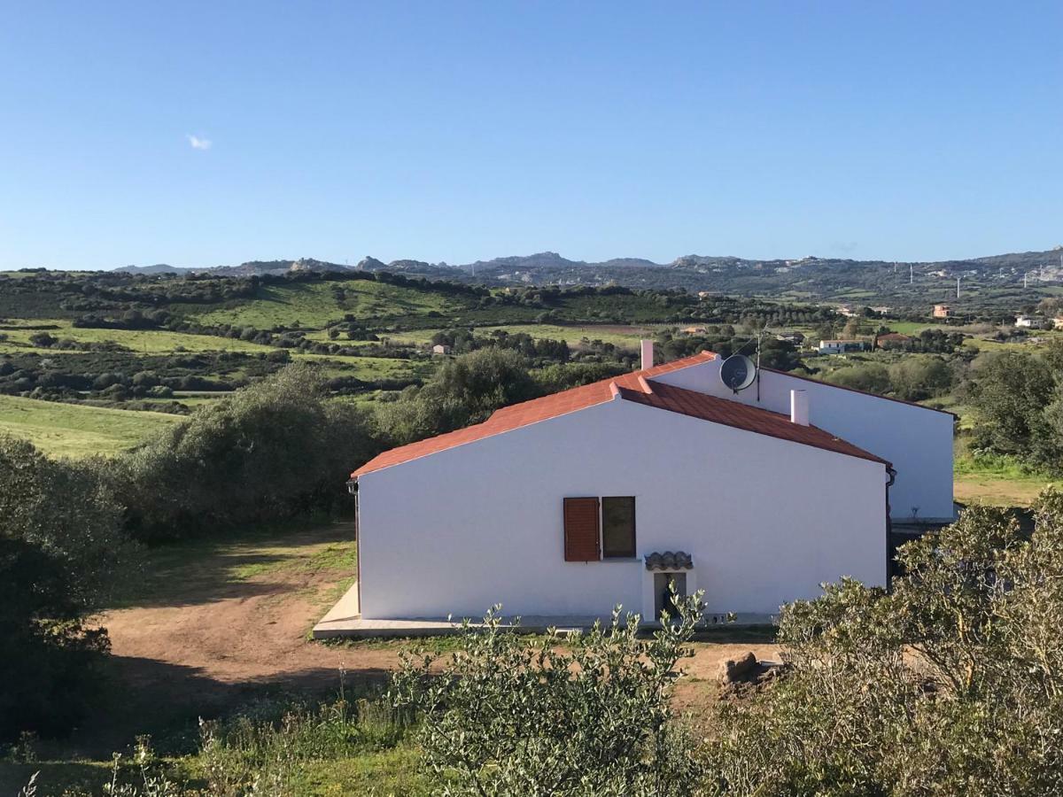 La Piana Holiday House Bassacutena Bagian luar foto